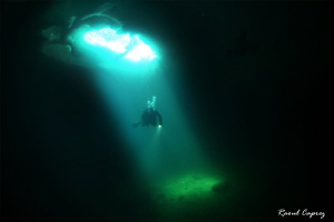 Laser game ?
(Ice diving) 
 by Raoul Caprez 